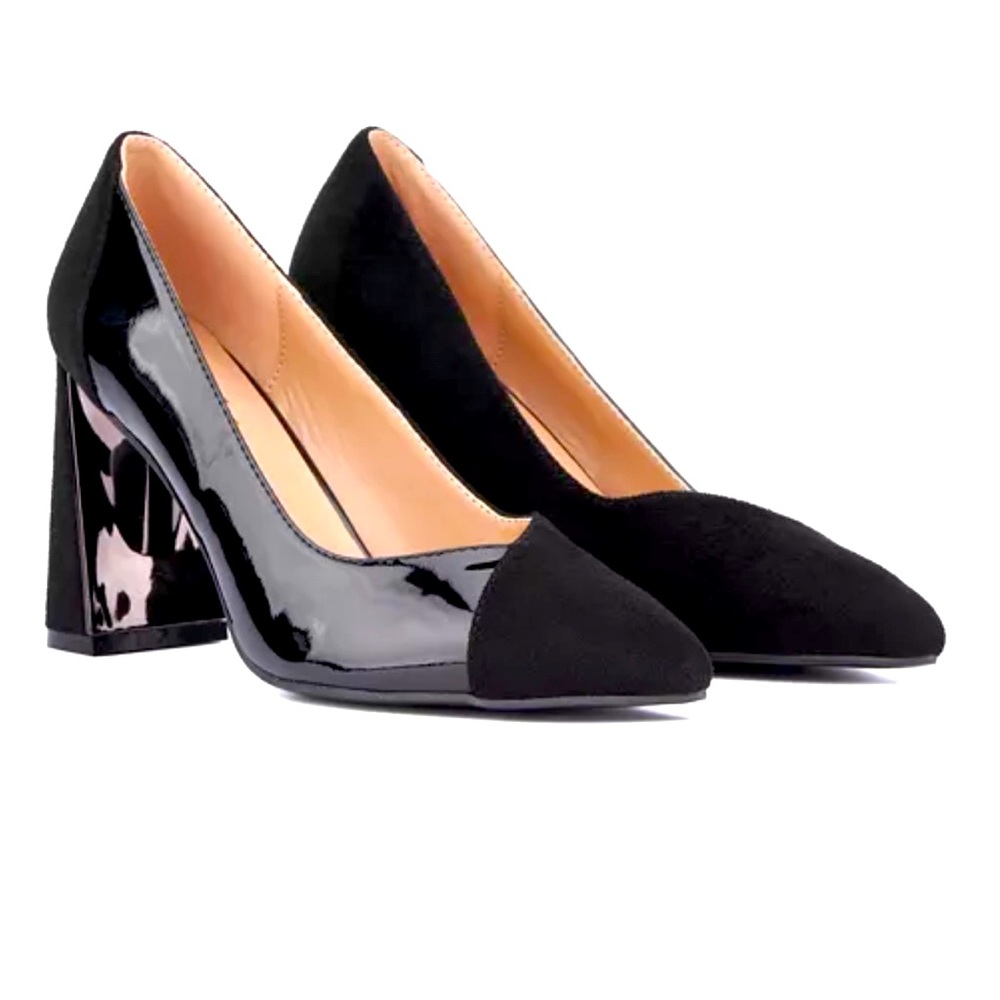 Black Chunky Heel Pumps with Geometric Design